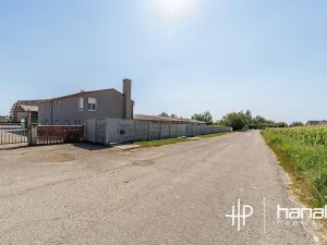 Prodej výrobních prostor, Dolany, 900 m2