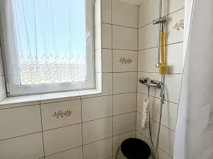 Prodej bytu 3+1, Rostoklaty, 52 m2