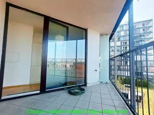 Pronájem bytu 1+kk, Praha - Žižkov, Ke kapslovně, 38 m2