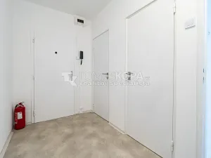 Pronájem bytu 2+kk, Praha - Bohnice, Poznaňská, 44 m2