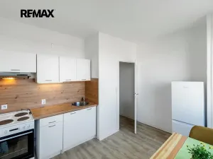 Prodej bytu 1+1, Hradec Králové, třída Edvarda Beneše, 41 m2