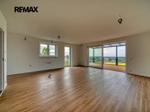 Pronájem rodinného domu, Červené Pečky, Hrabáňova, 213 m2