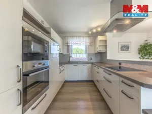 Prodej rodinného domu, Hrdlořezy, 229 m2