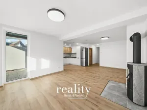 Pronájem bytu 2+kk, Jihlava, Na Nivách, 66 m2