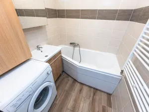 Pronájem bytu 2+1, Praha - Hloubětín, Na obrátce, 55 m2