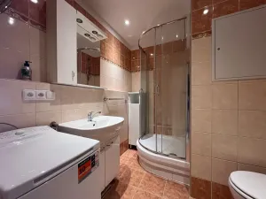 Pronájem bytu 2+kk, Praha - Kobylisy, Kyselova, 44 m2