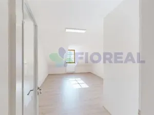 Pronájem kanceláře, Praha - Karlín, Sokolovská, 220 m2