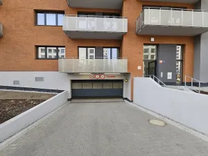 Pronájem garáže, Praha - Vysočany, Gerstelova, 18 m2