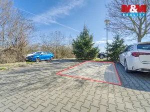 Pronájem garážového stání, Plzeň, Goldscheiderova, 13 m2