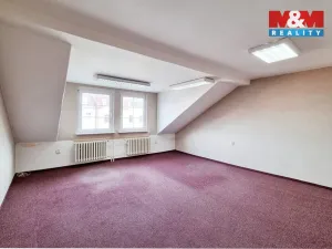 Pronájem kanceláře, Karlovy Vary - Rybáře, Sokolovská, 22 m2