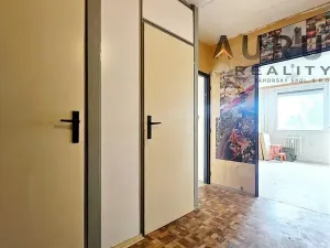 Prodej bytu 2+kk, Praha - Chodov, V průčelí, 46 m2