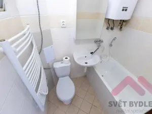 Pronájem bytu 1+kk, Praha - Vršovice, Tolstého, 27 m2