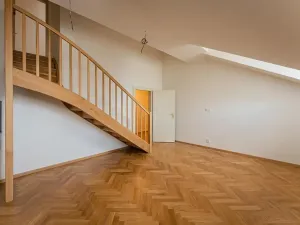 Pronájem atypického bytu, Praha - Staré Město, Kozí, 62 m2