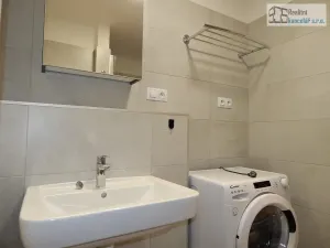 Pronájem bytu 1+kk, Brno, Střední, 38 m2