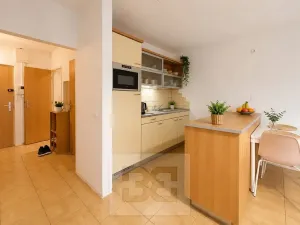 Pronájem bytu 2+kk, Brno, Valtická, 45 m2