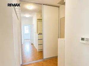Pronájem bytu 2+1, Praha - Koloděje, U Floriána, 54 m2