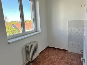 Dražba bytu 3+1, Žiželice, Komenského, 61 m2