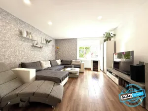 Prodej bytu 4+1, Krnov, Tyršova, 84 m2
