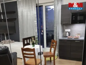 Pronájem bytu 1+kk, Praha, Počernická, 42 m2