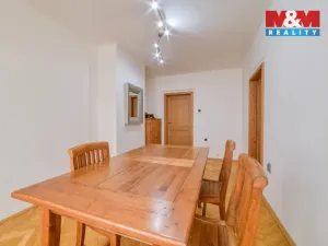 Prodej bytu 3+1, Cheb, Hradební, 56 m2