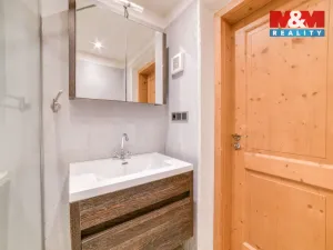 Prodej bytu 3+1, Cheb, Hradební, 56 m2