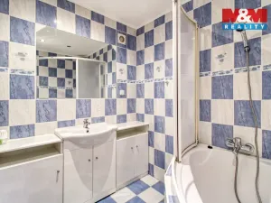 Prodej bytu 2+1, Chomutov, Holešická, 62 m2