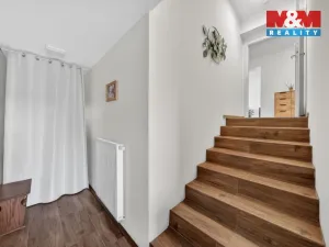 Prodej rodinného domu, Lužnice, 266 m2