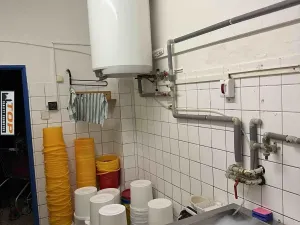 Prodej výrobních prostor, Jirkov, Budovatelů, 690 m2
