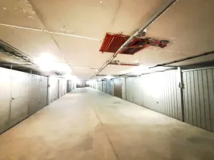 Pronájem garáže, Zlín, Okružní, 18 m2