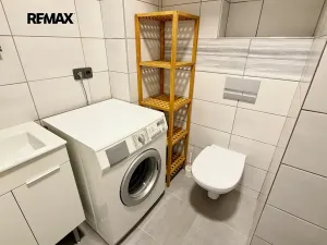 Pronájem bytu 2+kk, Praha - Nusle, Kloboučnická, 45 m2