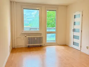 Pronájem bytu 3+1, Praha - Troja, Svídnická, 70 m2