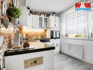 Prodej bytu 2+1, Chomutov, Holešická, 62 m2