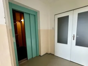 Pronájem bytu 3+kk, Praha - Bohnice, Zelenohorská, 68 m2
