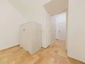 Pronájem bytu 1+1, Olomouc, Šemberova, 30 m2