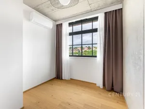 Pronájem bytu 3+kk, Praha - Vysočany, Kolbenova, 64 m2