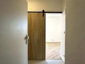 Pronájem bytu 1+kk, Znojmo, nám. Kpt. Otm. Chlupa, 33 m2