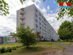 Prodej bytu 3+1, Cheb, U Stadionu, 75 m2
