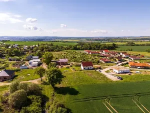 Prodej pozemku pro bydlení, Plzeň, Vlkýšská náves, 1704 m2