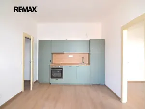 Pronájem bytu 2+kk, Praha - Žižkov, Jeseniova, 48 m2