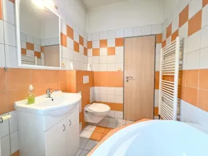 Prodej kanceláře, Třinec, Husova, 360 m2