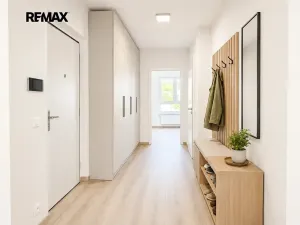 Pronájem bytu 2+kk, Praha - Hloubětín, Waltariho, 54 m2