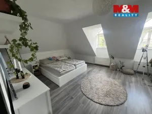 Prodej bytu 3+kk, Bělá pod Bezdězem, Masarykovo náměstí, 95 m2