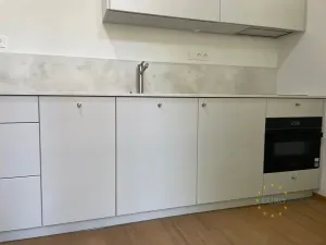 Pronájem bytu 1+kk, Praha - Vršovice, Bartoškova, 40 m2
