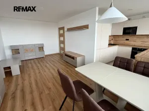 Pronájem bytu 3+kk, Praha - Strašnice, Gutova, 67 m2