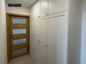 Pronájem bytu 3+kk, Praha - Strašnice, Gutova, 67 m2