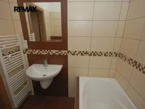 Prodej bytu 1+kk, Velký Osek, U hřiště, 33 m2