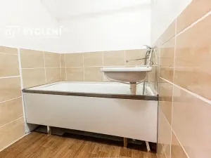 Pronájem bytu 1+1, Most, Javorová, 31 m2