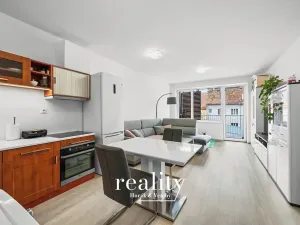 Pronájem bytu 2+kk, Znojmo, Tovární, 62 m2