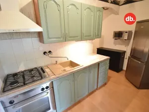 Pronájem bytu 1+1, Karlovy Vary, Maďarská, 36 m2