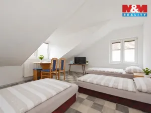 Prodej ubytování, Větrný Jeníkov, 198 m2